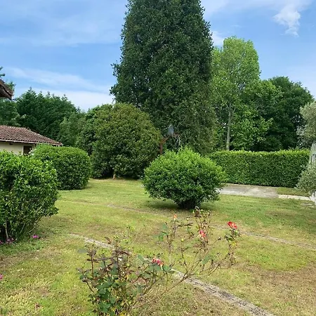 Maison Avec Piscine A Holiday home *