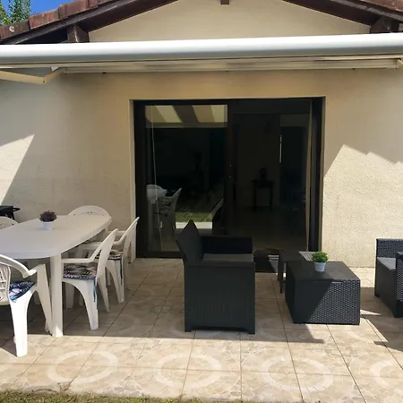 Maison Avec Piscine A Holiday home Pontenx-les-Forges